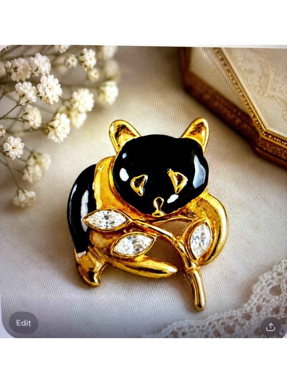 Vintage Tuxedo Cat Brooch Black White Enamel Rhinestone Leaf Gold Tone Pin